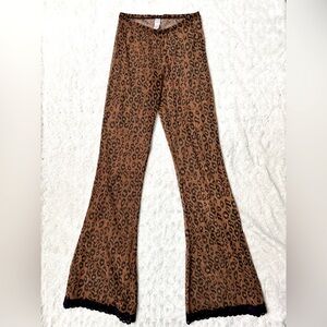 NWOT- THALIA SODI Sheer Lace Hem Pull On Leopard Flare Pants